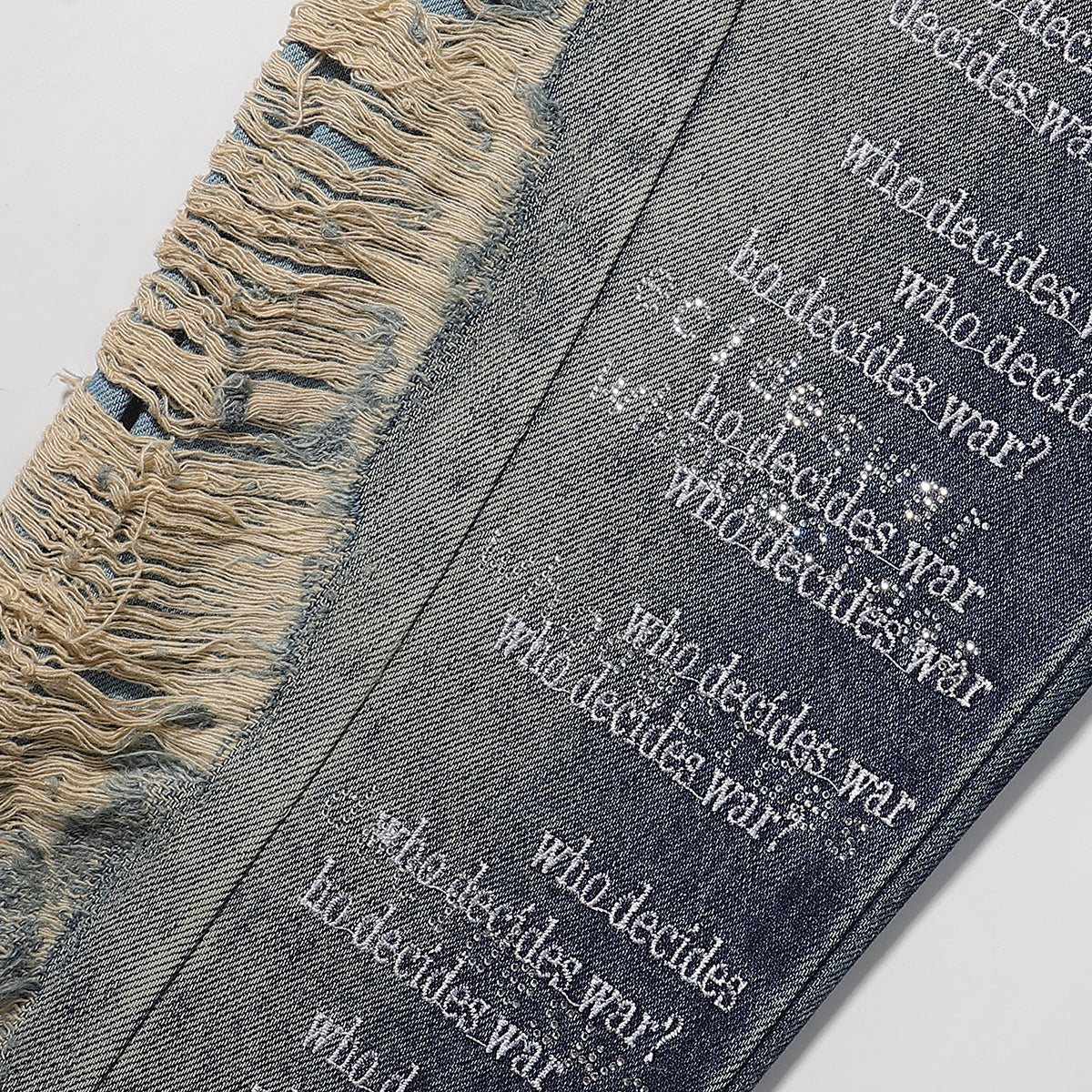 WHO DECIDES WAR Men jeans 24016